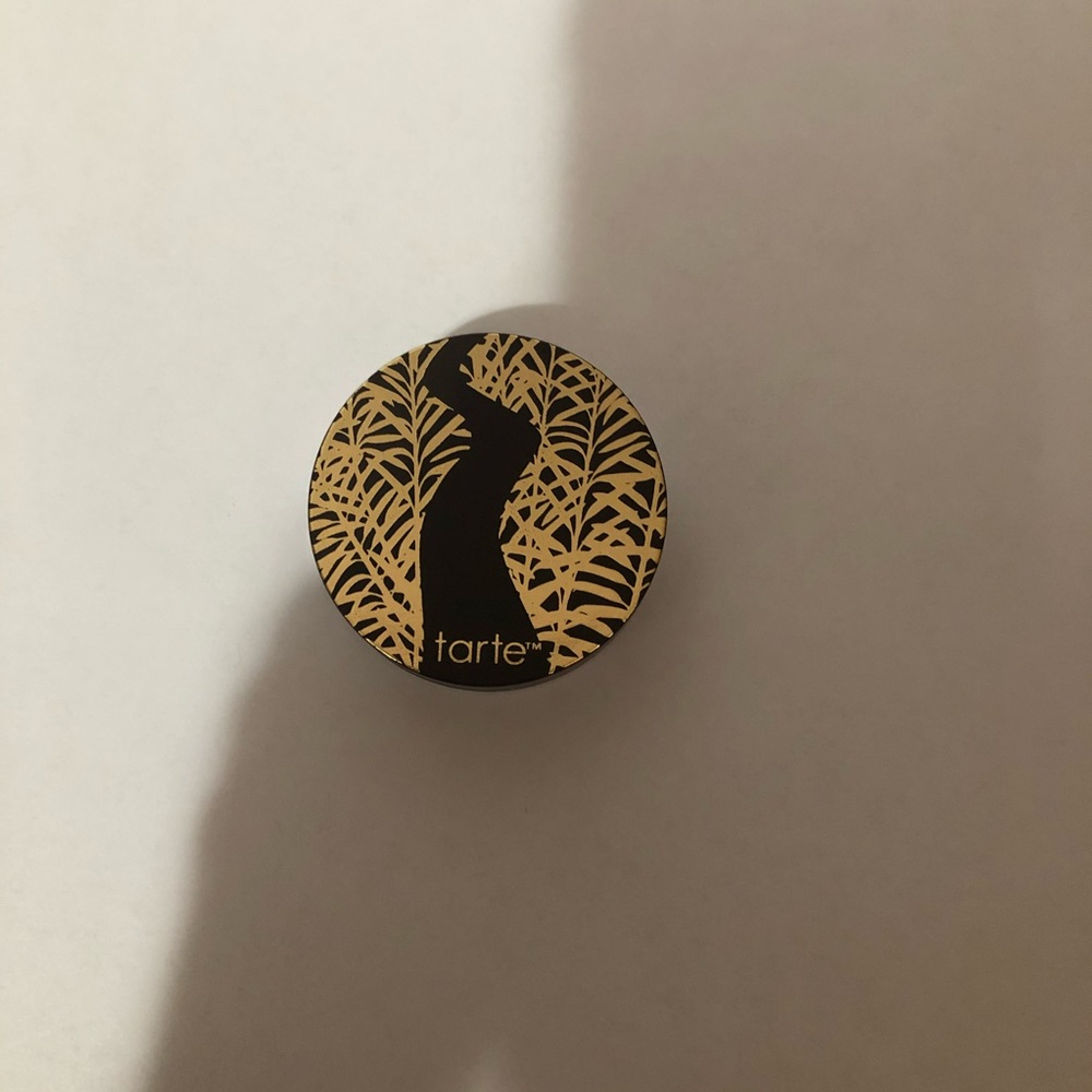 Tarte Amazonian clay finishing powder